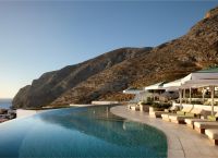 Το Sandblu Santorini ανοίγει τη θερινή σεζόν του 2026