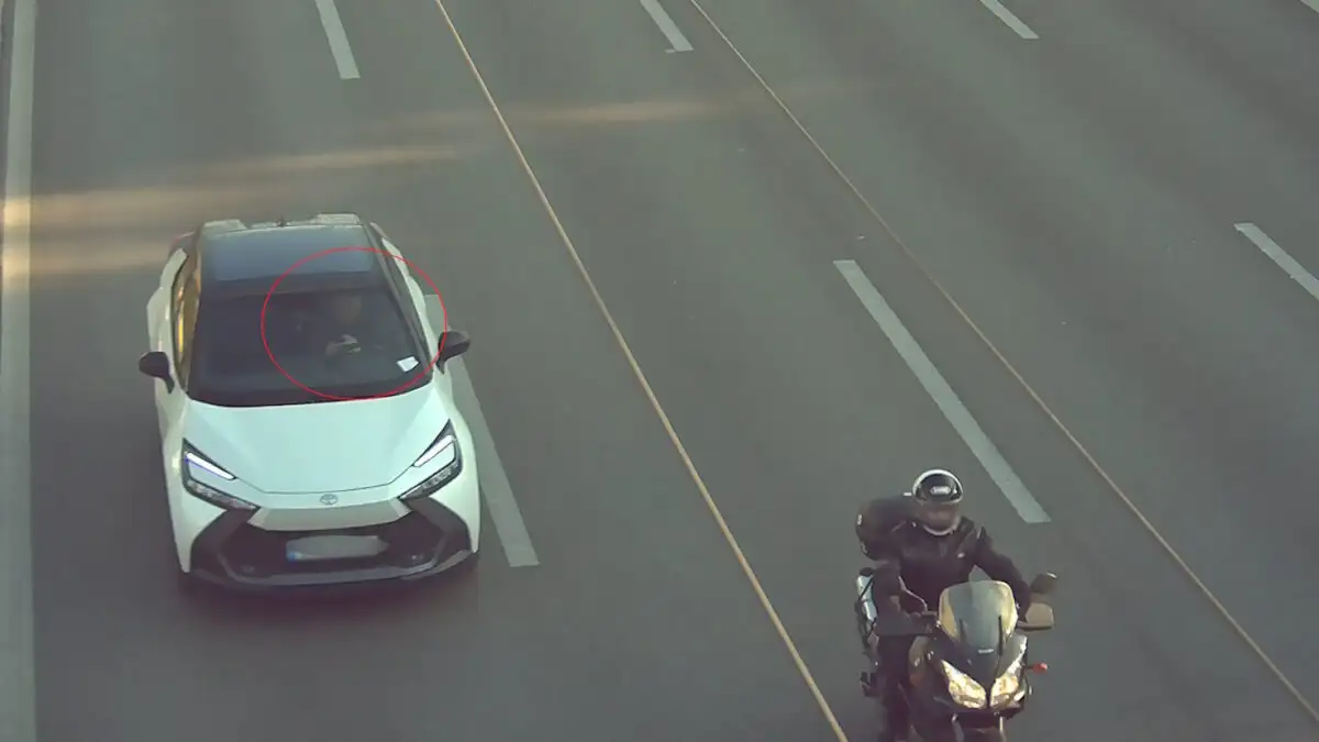 Δεν πρόλαβαν να ξεκινήσουν και… έγραψαν χιλιάδες: 2.500 παραβάσεις από τις κάμερες της Τροχαίας