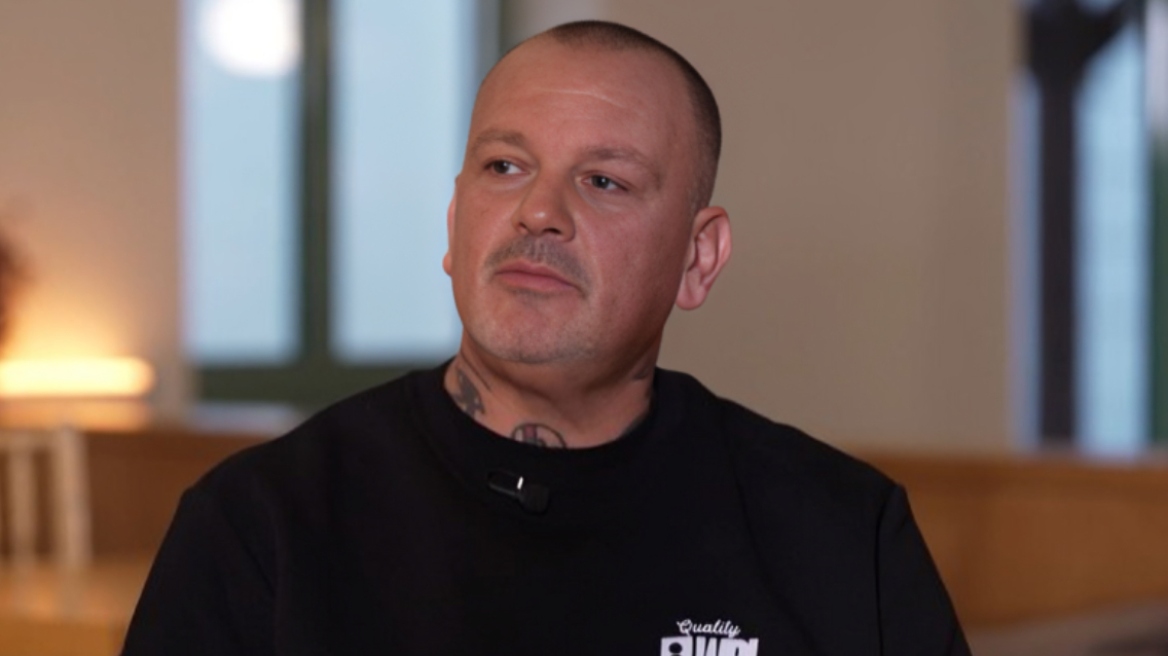 «ΣΟΚ από τον Σκαρμούτσο: “Ξεκίνησα τα ναρκωτικά στα 14 – Για χρόνια πίστευα ότι είμαι σκουπίδι”»