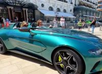 Η ανακοίνωση του δικηγόρου του Τσιτσιπά για τη Lotus που έτρεχε με 210χλμ στην Αττική Οδό