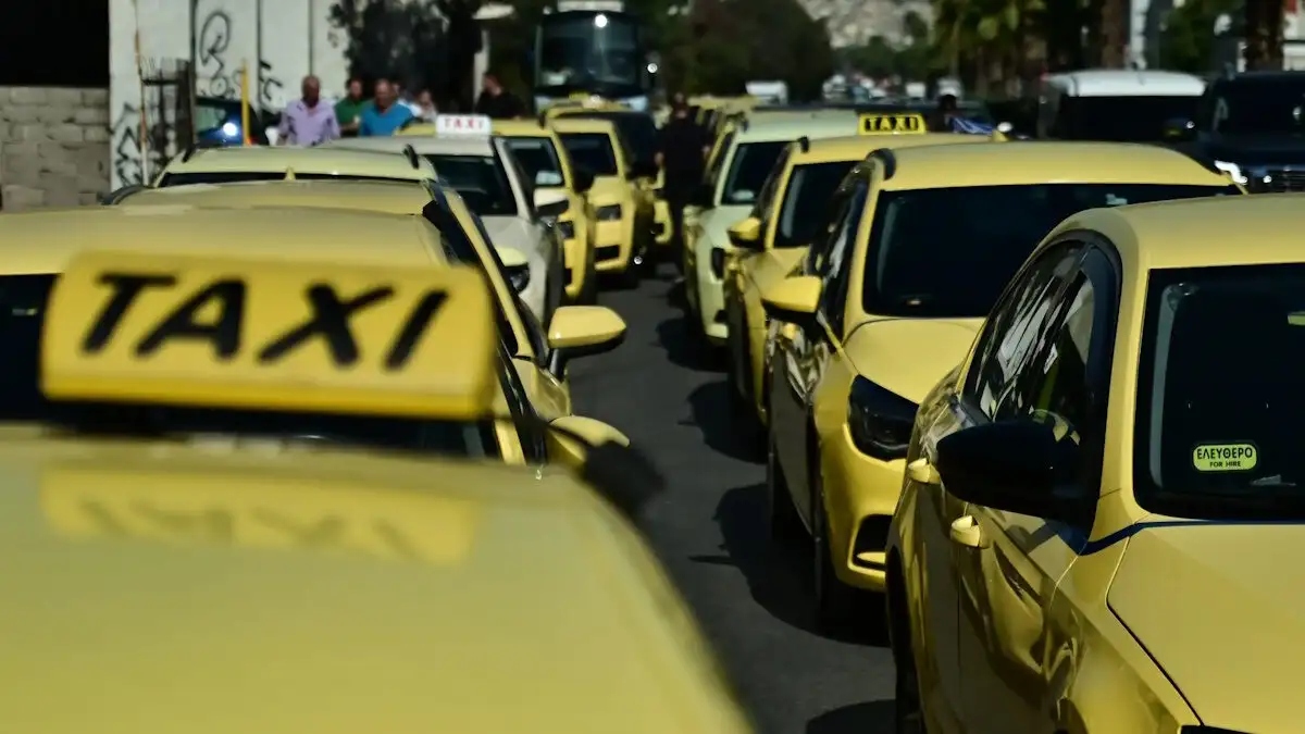 Νέες επιδοτήσεις 108 δικαιούχων στα «Πράσινα Ταξί»