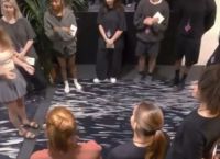 Taylor Swift: Έδωσε μπόνους 197 εκατομμυρίων δολαρίων στους συνεργάτες της κι εκείνοι “λύγισαν” από συγκίνηση