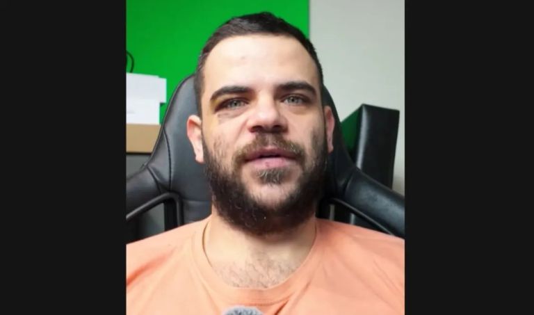 Teosty: “Σπάει” τη σιωπή για το περιστατικό ξυλοδαρμού του στα Ιωάννινα-“Η βία δεν είναι viral content” [vid]