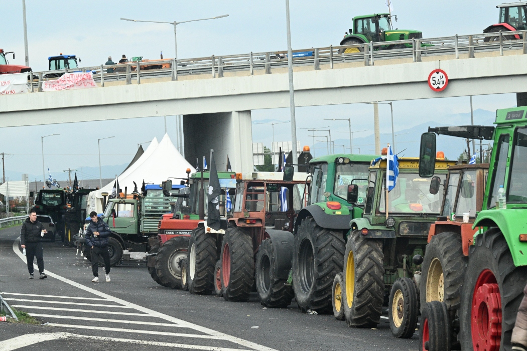 Αγρότες: Έληξε ο αποκλεισμός του αεροδρομίου Ιωαννίνων – Πού παραμένουν τα μπλόκα