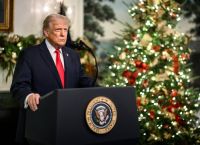 Συναγερμός στο State Department: Ο Τραμπ ανακαλεί 30 πρέσβεις, φόβοι για πλήγμα στην παγκόσμια ισχύ των ΗΠΑ