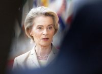 Φον ντερ Λάιεν σε Τραμπ: Μην ανακατεύεσαι στην Ευρώπη – Εδώ αποφασίζουμε εμείς!