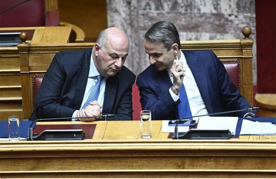 Farmers on the brink: blockades, Tsiaras, Mitsotakis and the last card before Christmas freezes markets