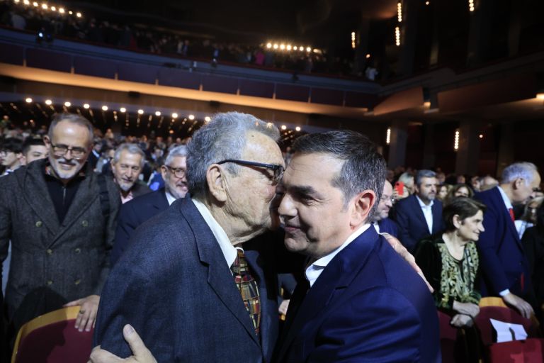 Tsipras signals new political vehicle: A “Big Bang” for the Centre-Left and a call to citizen awakening