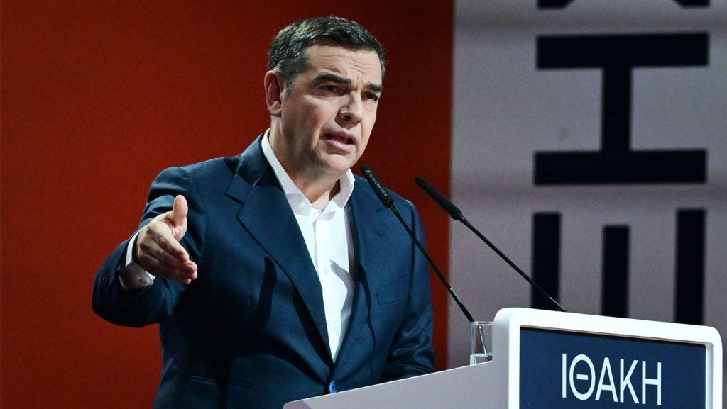 Τσίπρας: Ο μαέστρος της ίντριγκας που… κηρύσσει τη Δημοκρατία!