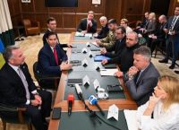 Διπλωματικό θρίλερ Ρωσίας-Ουκρανίας: Η Φλόριντα, η Μόσχα και ο… χάρτης ειρήνης του Τραμπ