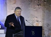 Ο Βενιζέλος «κατακεραυνώνει»: Η μονοκομματική κυβέρνηση εξαντλεί τη δημοκρατία!