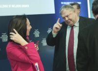 Αναζητούν συναινέσεις, βαλτώνουν στις μετρήσεις: Πολιτική κόπωση και νέοι παίκτες στο προσκήνιο