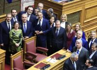 Κυβερνητικός απολογισμός 2025: επιτυχίες, κοινωνικοί τριγμοί και το παρασκήνιο της επόμενης μέρας