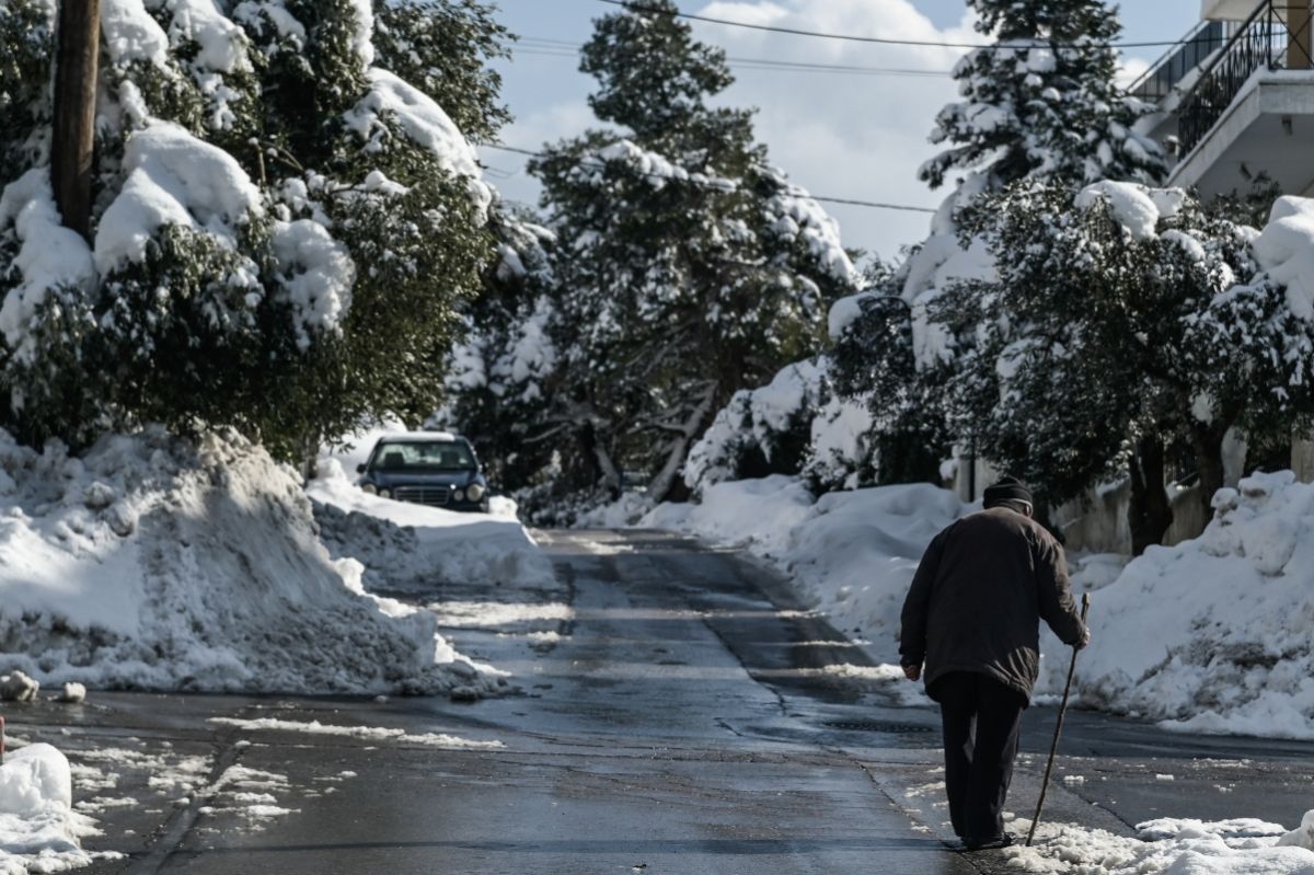Καιρός [17/1/26]: Χιόνια, βροχές και πολικό ψύχος-Βουτιά της θερμοκρασίας σε όλη την Ελλάδα