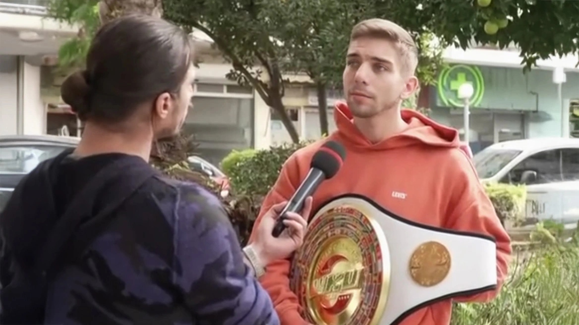 «Μου επιτέθηκαν 40-50 άτομα, προσπαθούσα να φυλάξω το κεφάλι μου» περιγράφει ο kickboxer Γιάννης Τσουκαλάς