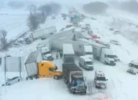 Μίσιγκαν: Καραμπόλα 100 αυτοκινήτων από σφοδρή χιονόπτωση – Πολλαπλοί τραυματισμοί, χωρίς θανάτους