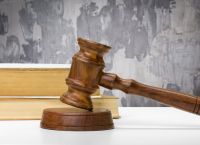 «Δριμύ κατηγορώ» των Δικηγορικών Συλλόγων κατά της διάταξης συνεπιμέλειας