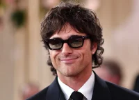 Ο Τζέικομπ Ελόρντι στο προσκήνιο για τον νέο Τζέιμς Μποντ