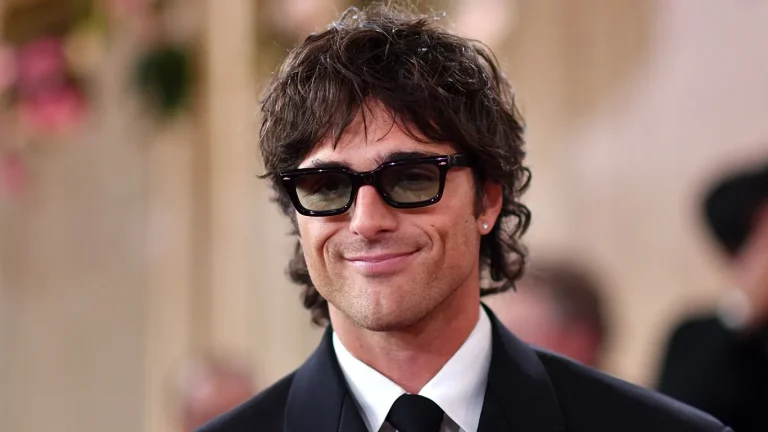 Ο Τζέικομπ Ελόρντι στο προσκήνιο για τον νέο Τζέιμς Μποντ