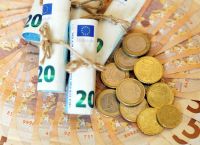 Κατώτατος μισθός 2026: Ξεκινούν οι συζητήσεις – Εκτιμήσεις για αύξηση 35-40 ευρώ από τον Απρίλιο!