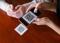 Quishing: Η νέα απάτη με QR codes που εξαπλώνεται – Πώς λειτουργεί και πώς να προστατευθείτε!