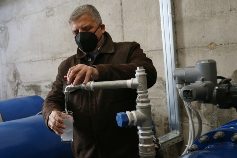 Ακατάλληλο για χρήση το νερό στην Αίγινα – Σοβαρός κίνδυνος για τη δημόσια υγεία