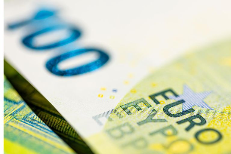 Ελλάδα: Εκρηκτική ζήτηση για το νέο 10ετές ομόλογο – Αντλήθηκαν 4 δισ. ευρώ με υπερκάλυψη 12,75 φορές!