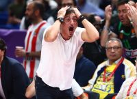 Γιαννακόπουλος “εξερράγη” στο Instagram: «Βαράτε ρε, βαράτε – Δεν σπάμε!»