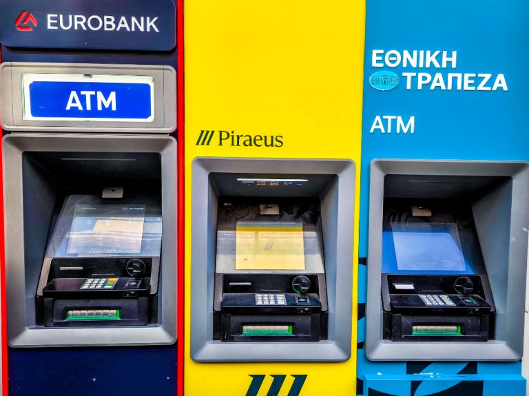 Οι Ελληνικές Τράπεζες Πάτησαν Γκάζι στις Χρηματοδοτήσεις – Έσπασε το Φράγμα των 13 δισ. Ευρώ το 2025