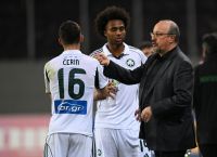 Παναθηναϊκός: Ίωση «χτύπησε» Πάλμερ-Μπράουν – Αμφίβολος για το Κύπελλο με Άρη, συνεχίζει θεραπεία ο Ντέσερς