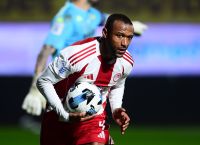 Ολυμπιακός: Ο Ελ Κααμπί επέστρεψε στην Ελλάδα – Έτοιμος στον πάγκο κόντρα στη Λεβερκούζεν