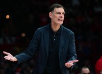 Ολυμπιακός: Τι είπε ο Μπαρτζώκας για τον Ταϊρίκ Τζόουνς και την αναζήτηση ψηλού ενόψει ντέρμπι