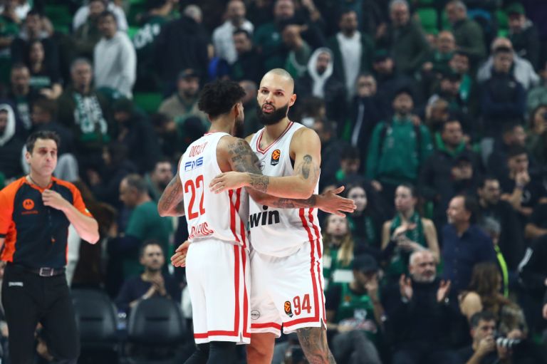 Ολυμπιακός: Η Αλήθεια του Παρκέ, οι Εκτελεστές, ο Μιλουτίνοβ και το Δόγμα Μπαρτζώκα