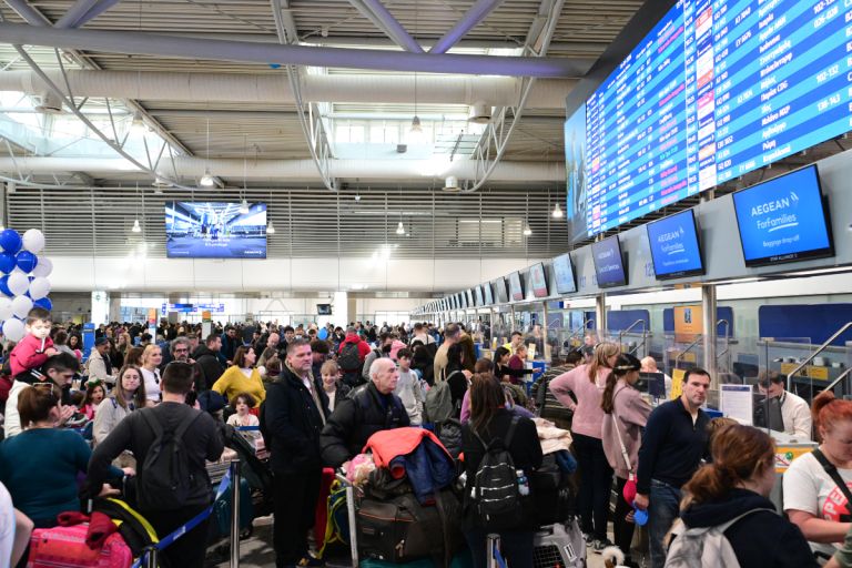 Τουρισμός: Αύξηση 5% στις προκρατήσεις και έσοδα άνω των 23,5 δισ. ευρώ δίνουν τον τόνο για τη σεζόν