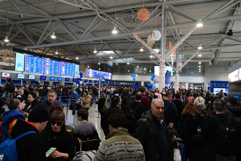 Τουρισμός: «Καμπανάκι» ξενοδόχων για τις βίζες σε κρίσιμες αγορές-στόχους