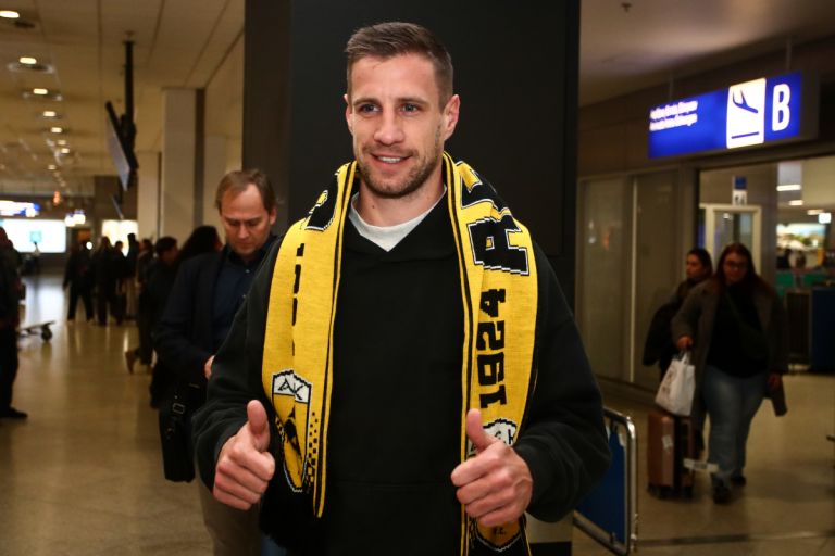 ΑΕΚ: Επίσημο! Ο Μπαρναμπάς Βάργκα στην Ένωση – Μεταγραφή-βόμβα με 4,5 εκατ. ευρώ από Φερεντσβάρος!