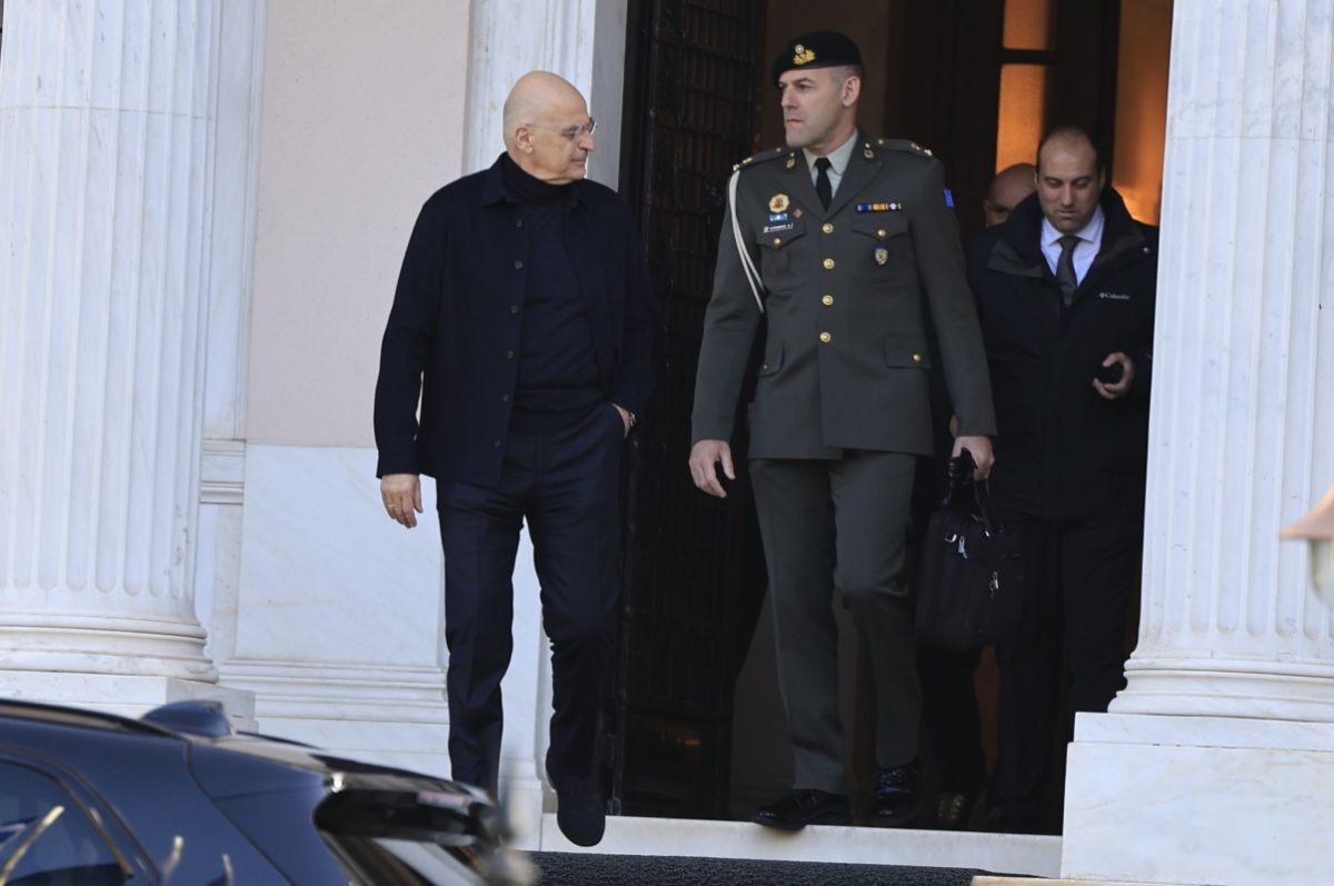 Έκτακτες κρίσεις σε Στρατό Ξηράς, Αεροπορία, Ναυτικό: Προαγωγές και αποστρατείες – Όλα τα ονόματα