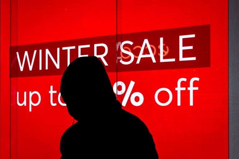 Χειμερινές εκπτώσεις 2026: Ξεκινούν σήμερα με στόχο τζίρο άνω των 6 δισ. ευρώ