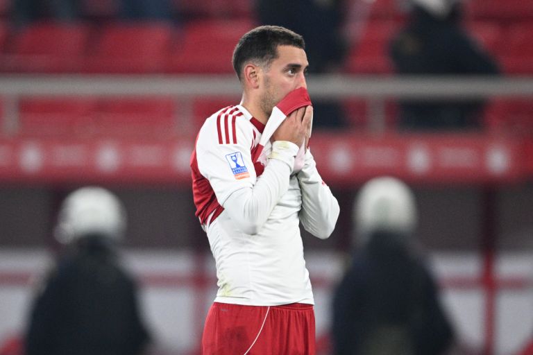 Ολυμπιακός – ΠΑΟΚ 0-2: Μαγεία Μύθου, Οζντόεβ και Ζίβκοβιτς, πρόκριση στο Καραϊσκάκης