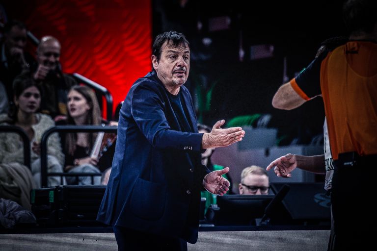 Αταμάν: «Κάποιοι διέλυσαν το σύστημά μας γι’ ακόμα μία φορά – Όποιος δεν ακολουθεί, δεν θα παίζει»