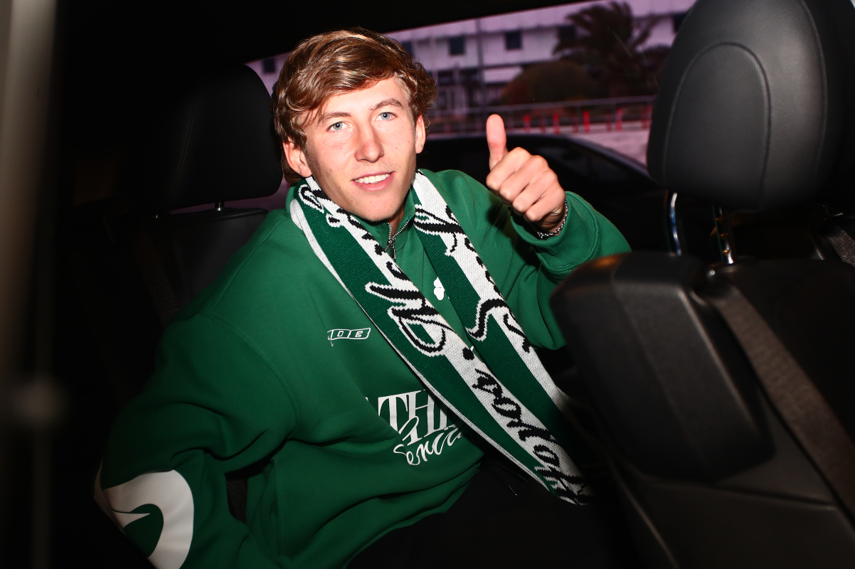 Παναθηναϊκός: Έφτασε στην Αθήνα ο Σαντίνο Αντίνο – Η πιο ακριβή μεταγραφή στην ιστορία του «τριφυλλιού»