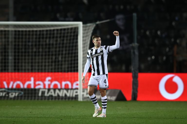 ΠΑΟΚ – ΟΦΗ 3-0: Με μπαλάρα και τριάρα ανέβηκε στην κορυφή – Σόου από τον 19χρονο Χατσίδη