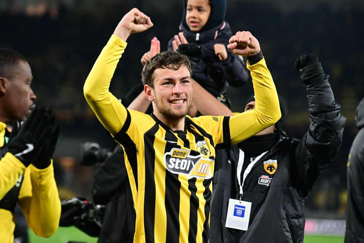 Ίδιος πάθος, ίδια λύσσα για τη νίκη – Η ΑΕΚ «κατεβαίνει» Τρίπολη για να μείνει κολλητά στην κορυφή