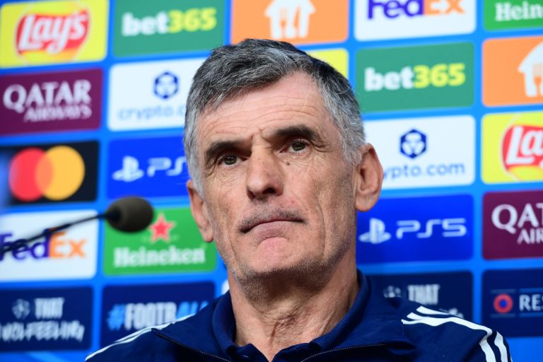 Ολυμπιακός: Η χαρά και η ανησυχία του Χοσέ Λουίς Μεντιλίμπαρ μετά το 2-0 στη Λεβερκούζεν