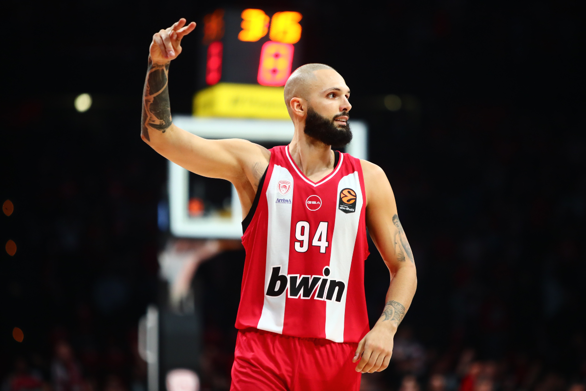 Φουρνιέ προς τον κόσμο του Ολυμπιακού: «Θα χρειαστούμε να κουνήσετε το ΣΕΦ για τα καλά»