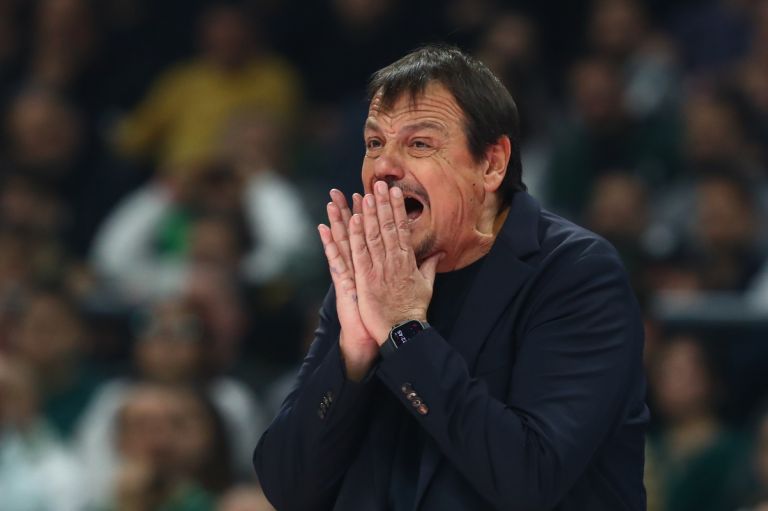 Παναθηναϊκός AKTOR – Μαρούσι: Έξαλλος ο Αταμάν – Απέσυρε όλη την πεντάδα μετά από μόλις 3 λεπτά!