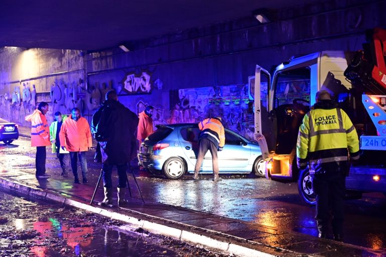 Στο έλεος της κακοκαιρίας η χώρα: Νεκροί, μεγάλες καταστροφές και συνεχιζόμενες καταιγίδες