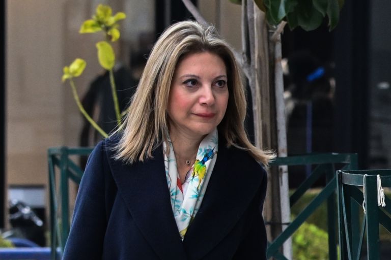 Καρυστιανού: «Σήμερα σιωπή – Η πόλη μας πενθεί» για την τραγωδία στη Ρουμανία