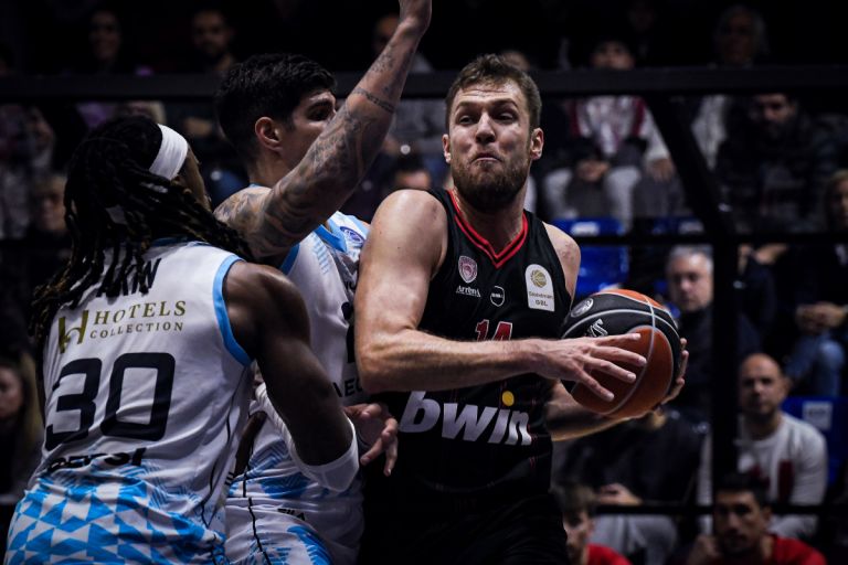 Κολοσσός – Ολυμπιακός 85-98: Το 15/15 των Πειραιωτών σε επεισοδιακό ματς στη Ρόδο