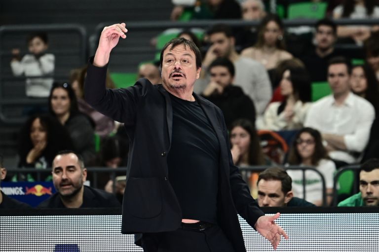 Παναθηναϊκός AKTOR – Μαρούσι: Έξαλλος ο Αταμάν – Μπήκε στον αγωνιστικό χώρο και διαμαρτυρήθηκε έντονα [vid]